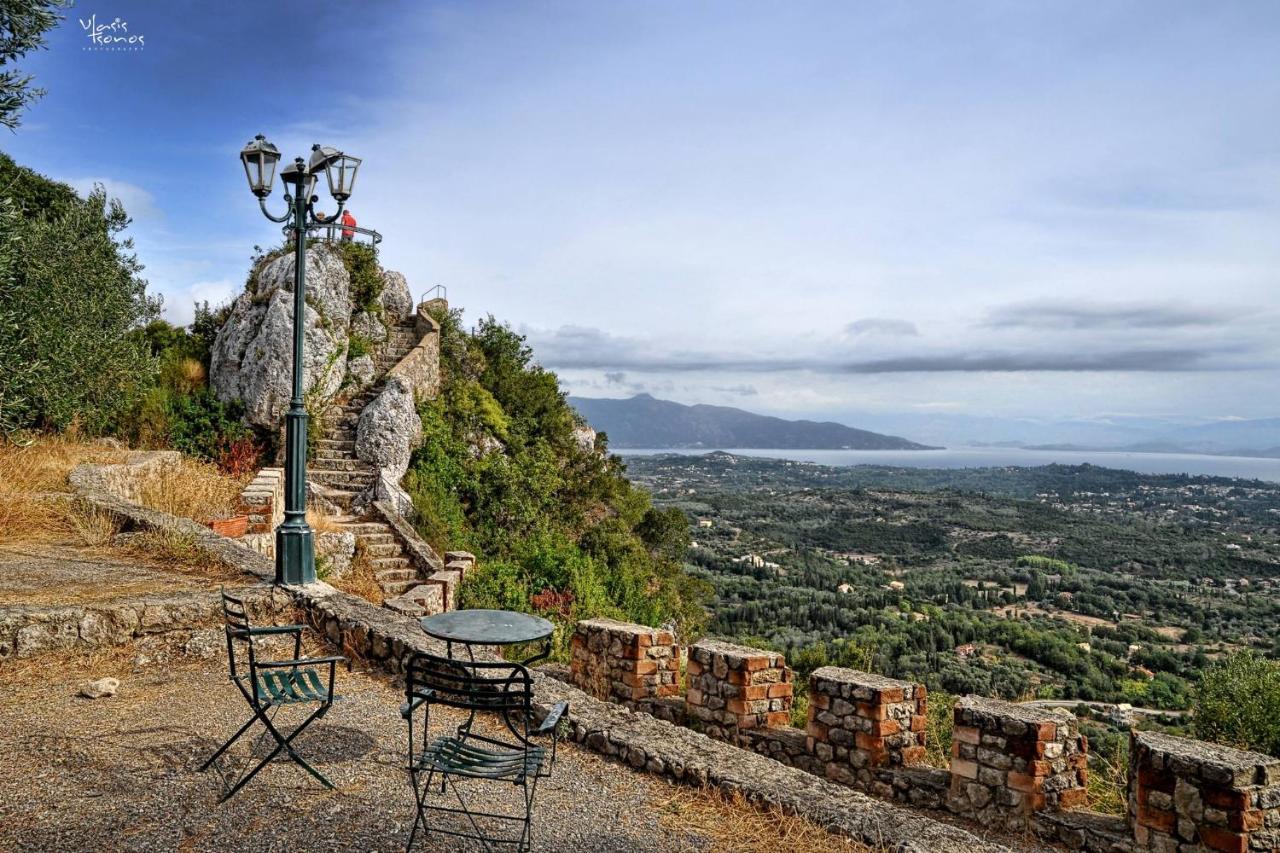 Villa Zoi Пелекас Екстериор снимка